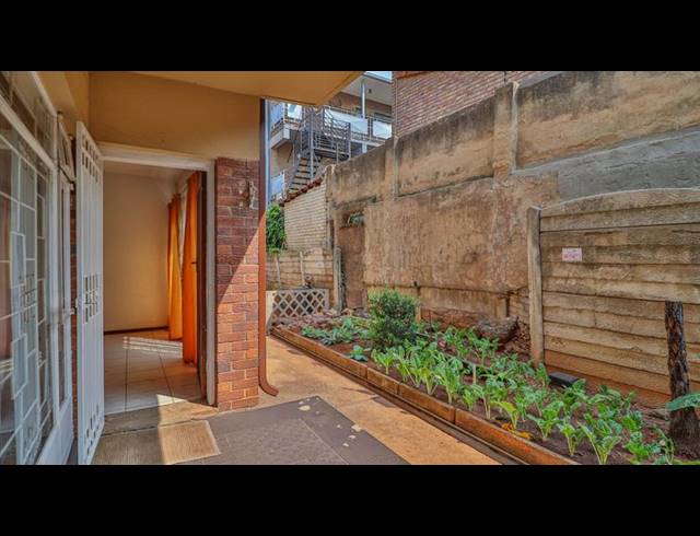 1 BEDROOM APARTMENT FOR SALE IN EASTLEIGH RIDGE